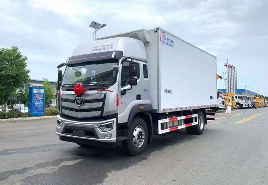 福田歐航高頂雙臥6.6米冷藏車 國(guó)六